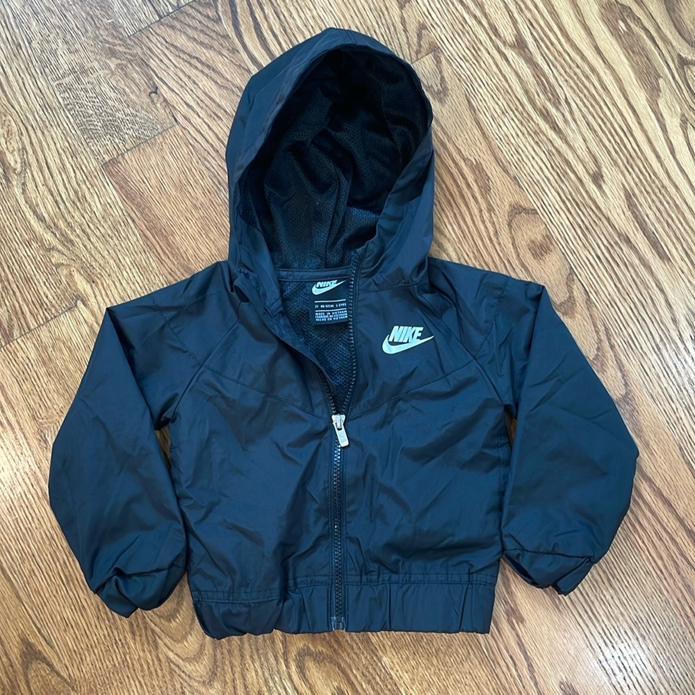 Boy’s Nike Zip-Up Hooded Jacket/Coat. Size 2T. Like New Condition.